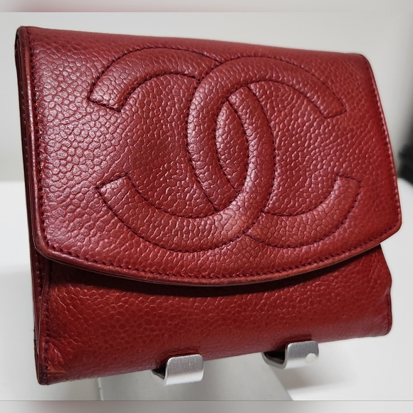 CHANEL CC Caviar Red Leather Bifold Wallet - Picture 3 of 12